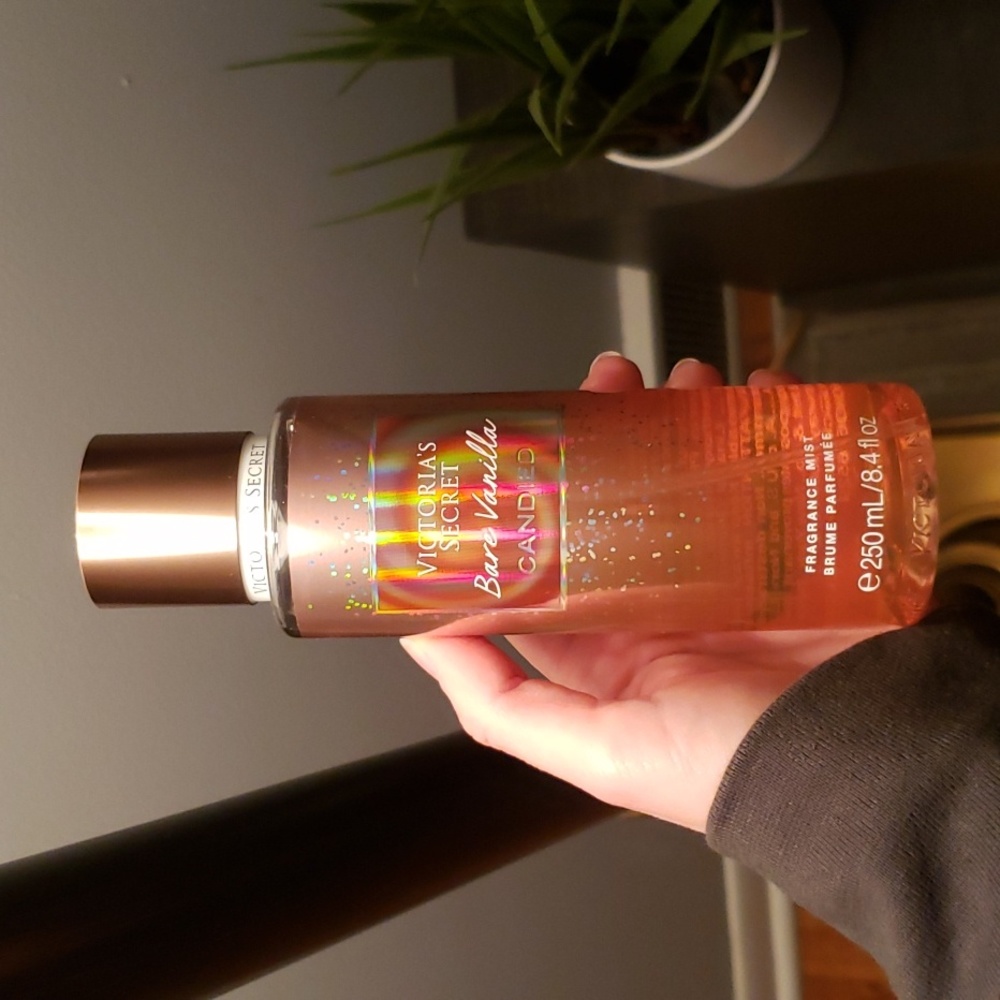🔥STRAWBERRY, MARSHMALLOW AND VANILLA...Bare Vanilla Candied fine fragrance mist